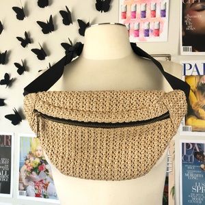 VACATION VIBES RAFFIA BELT BAG FANNY PACK